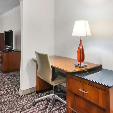 Surestay Plus By Best Western Fort Worth Benbrook Exteriér fotografie