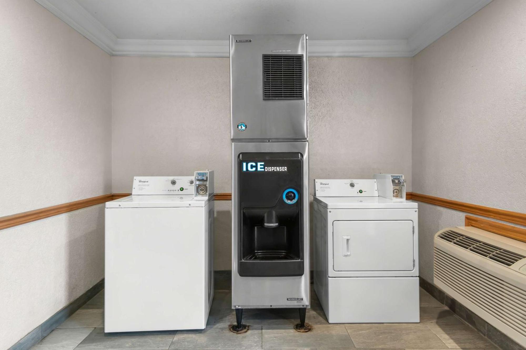 Surestay Plus By Best Western Fort Worth Benbrook Exteriér fotografie