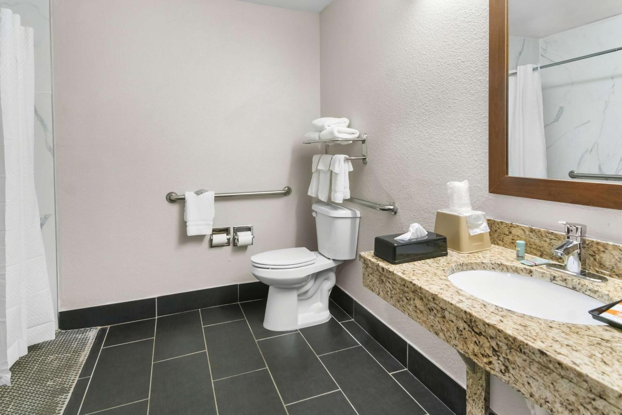 Surestay Plus By Best Western Fort Worth Benbrook Exteriér fotografie