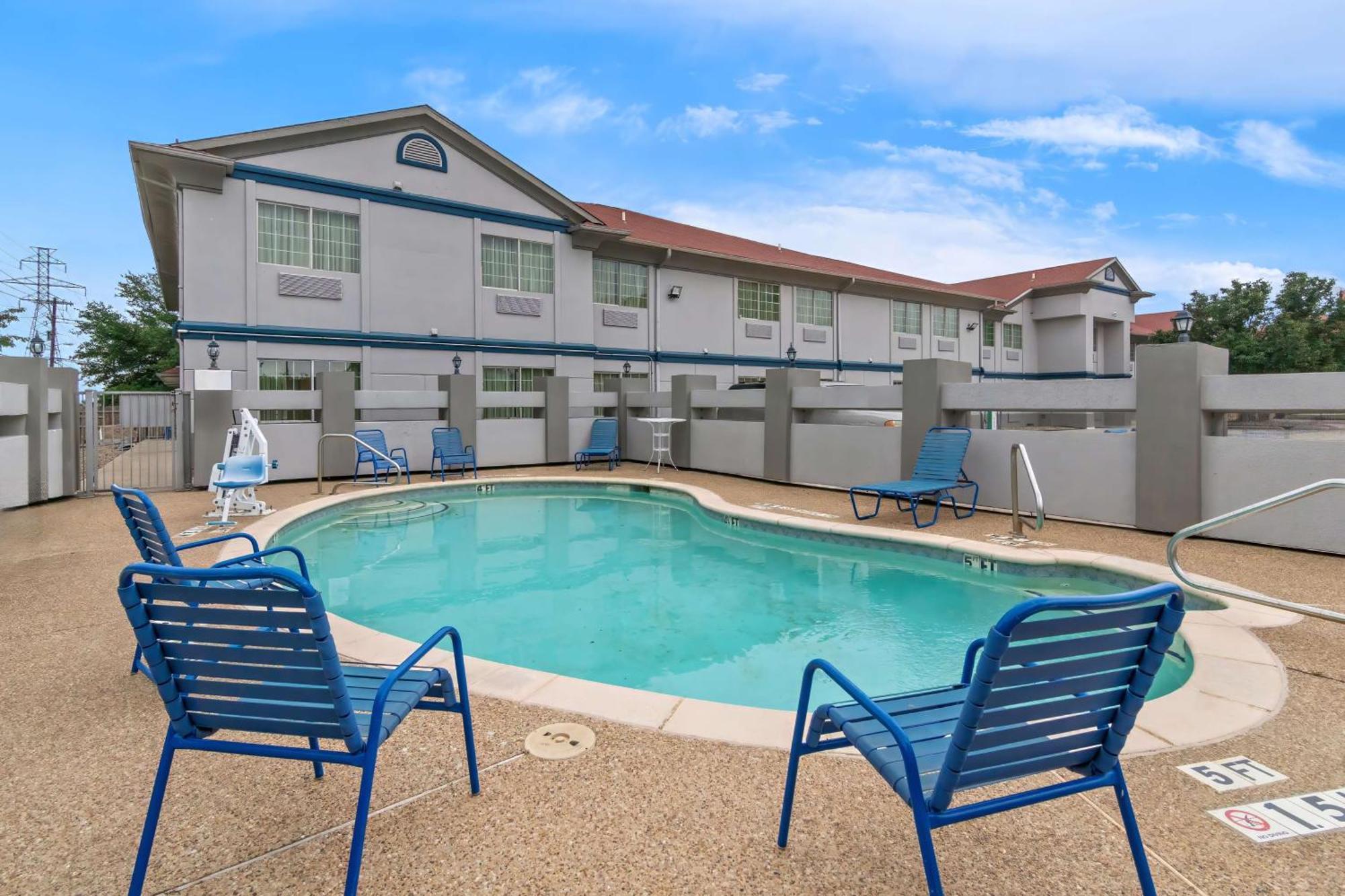 Surestay Plus By Best Western Fort Worth Benbrook Exteriér fotografie