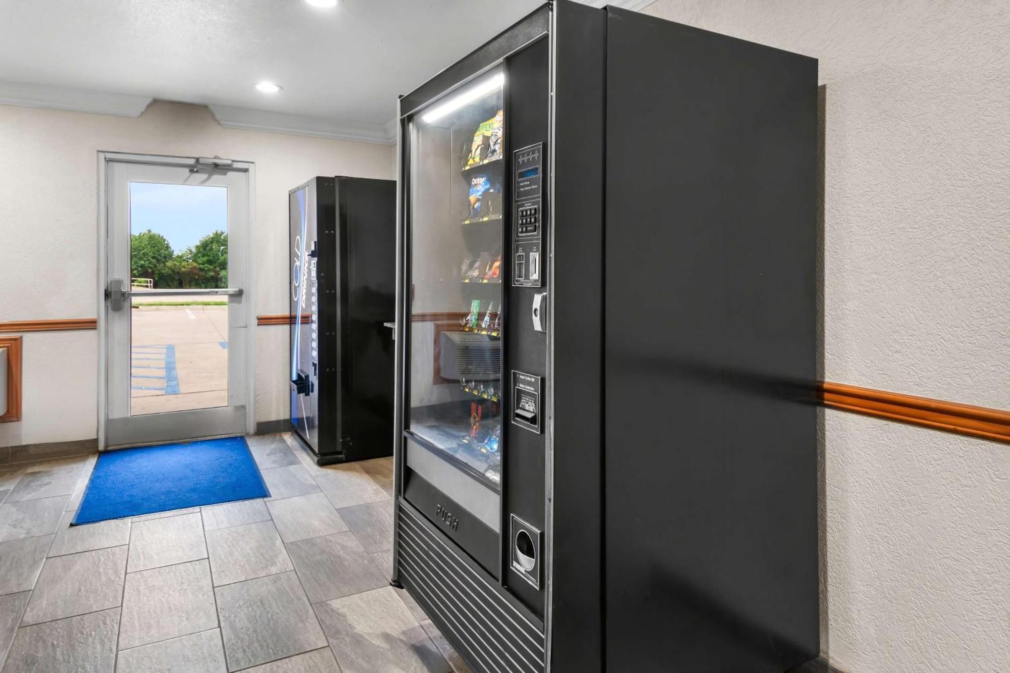 Surestay Plus By Best Western Fort Worth Benbrook Exteriér fotografie