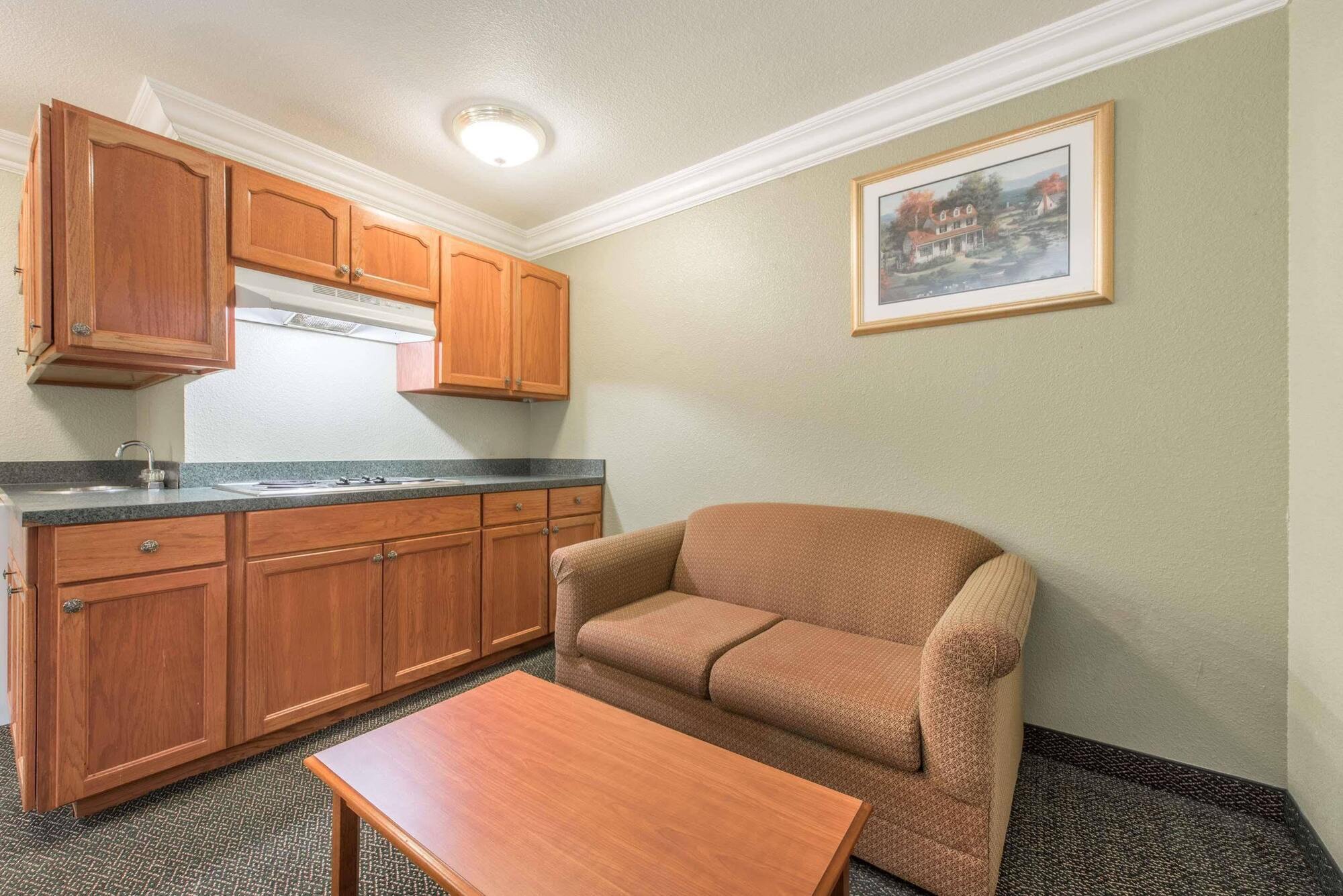 Surestay Plus By Best Western Fort Worth Benbrook Exteriér fotografie